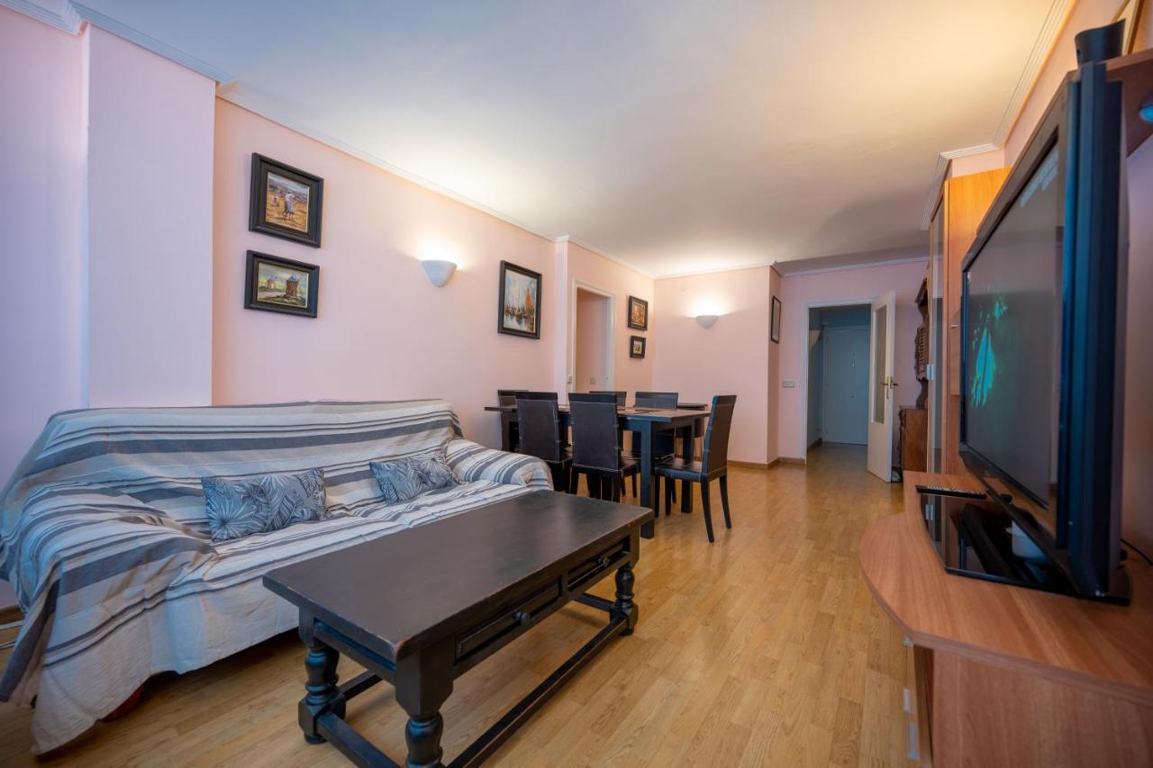 Beautiful Parque Loix 4 Bedroom Apartment Shared Pool, Tennis Court Бенидорм Экстерьер фото